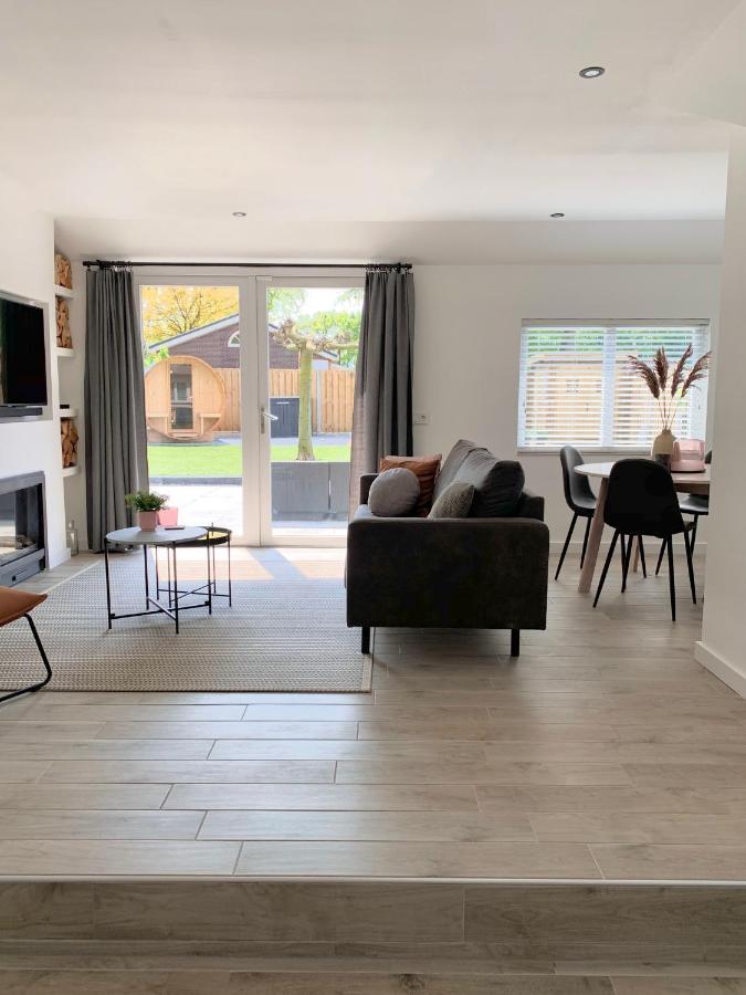 Liv Residence Holiday Home With Sauna & Fireplace Ermelo Esterno foto